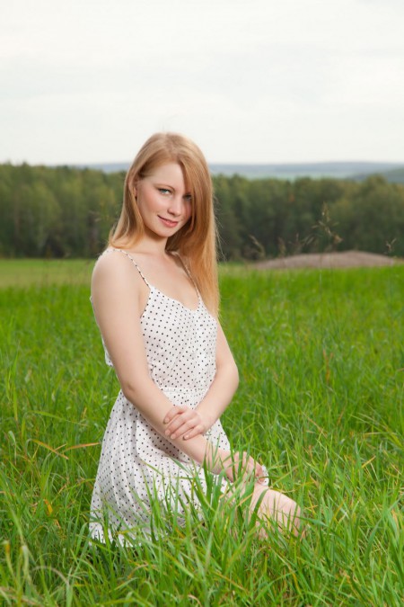 Anett A Girl naked in nature