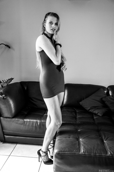 Sophie Sparks Skirt Up in Black/White