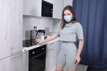 Hungry Pussy in the Kitchen