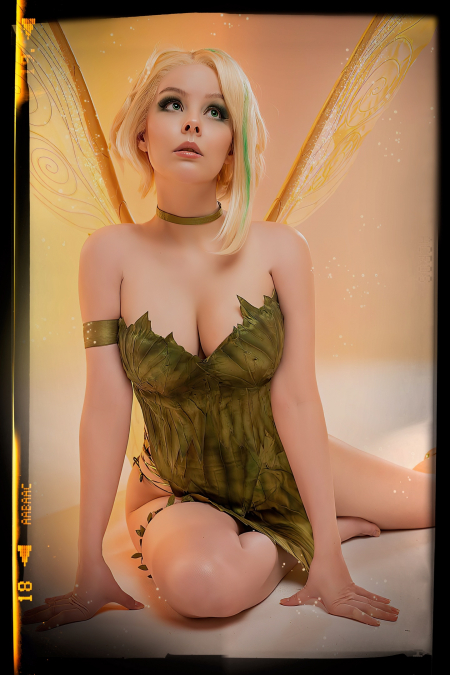Tinker Bell cosplay