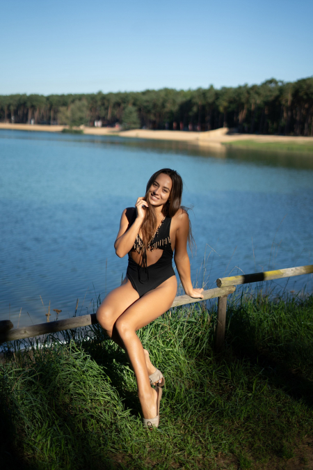 Dominika C In Bikini Enjoy The Sun